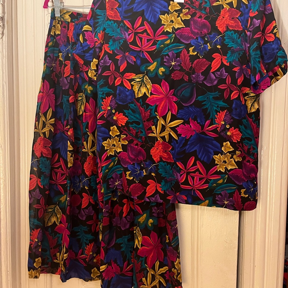 Vibrant Floral Women's Skirt Set